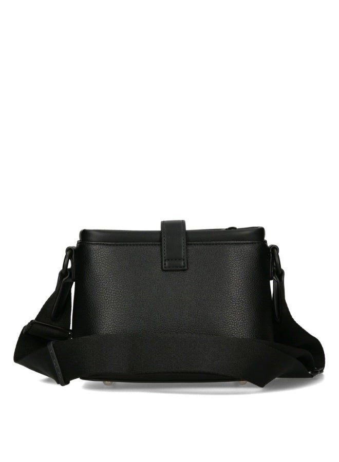 David Jones women's shoulder bag, made of faux leather, stylish crossover bag, black color